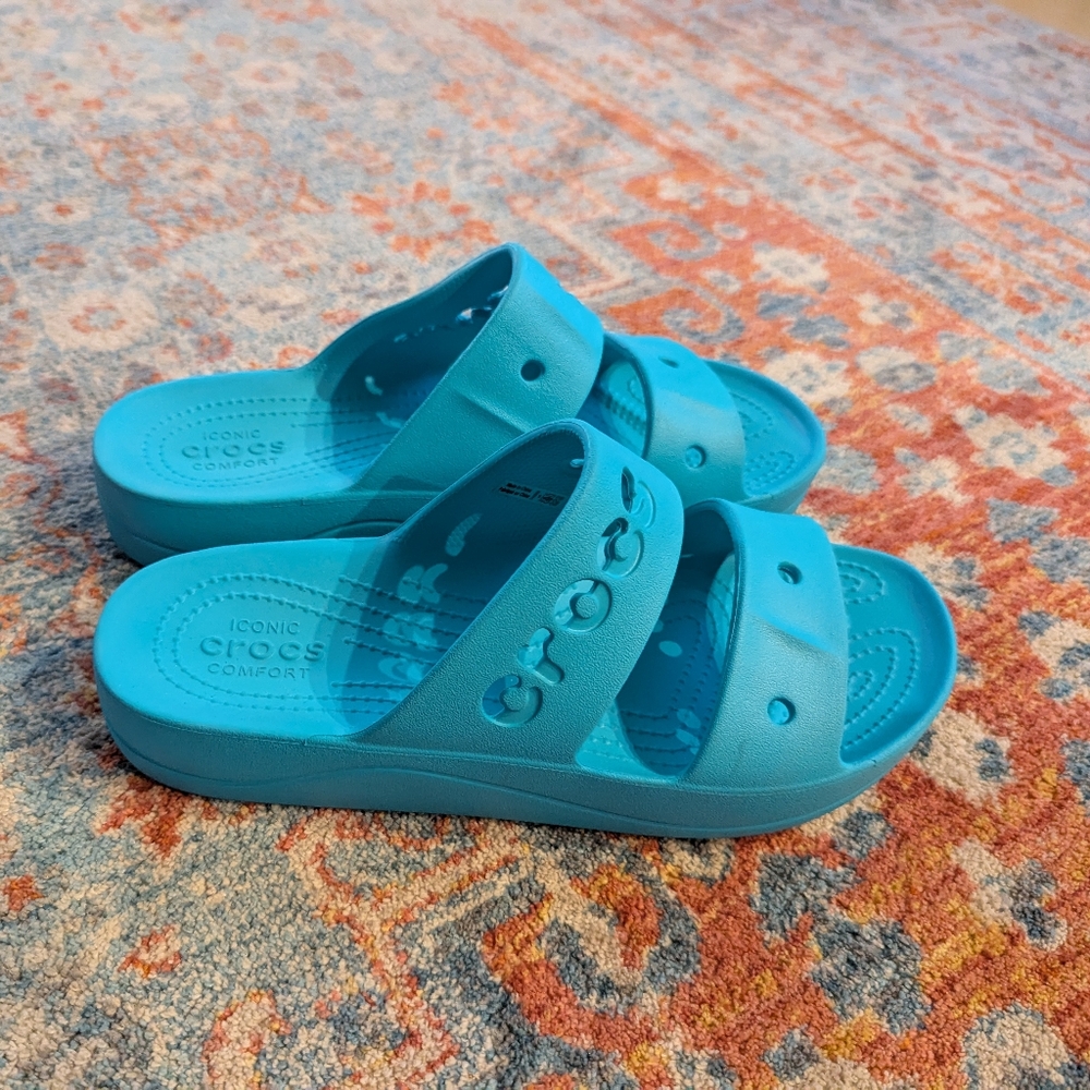 CROCS Women's 9 Baya Two Strap Platform Sandals Bright Blue